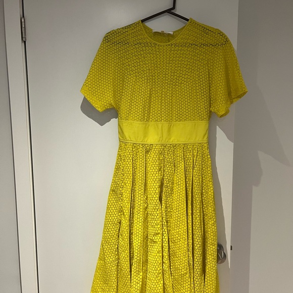 DVF pintuck size 4 dress - Picture 6 of 7